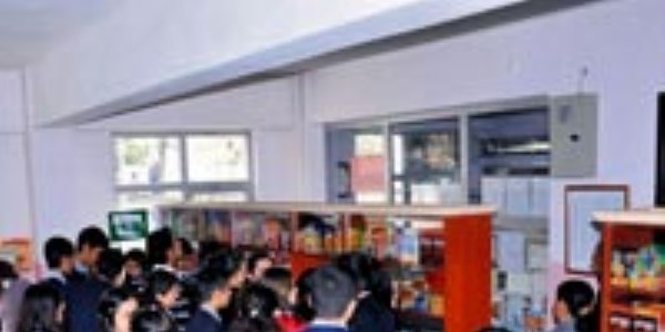 Kantinciler okulda yemek işine talip