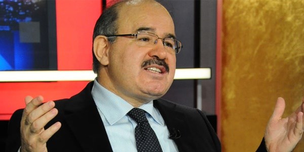 Çelik: 4 bakan Erdoğan'a istifasını sundu