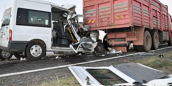 Trafik canavarı kuru yolları seviyor