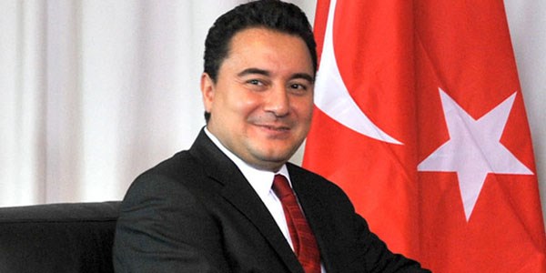 En 'kıdemli' bakan oldu