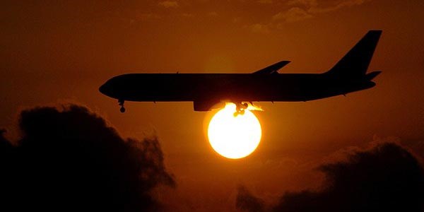 Uçağa lazer tutana büyük ceza geliyor
