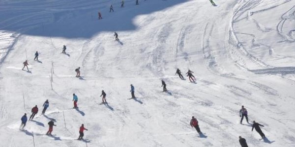 Hakkari'de kayak heyecanı başladı