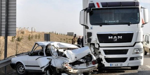 Kırıkkale'de trafik kazası: 3 yaralı