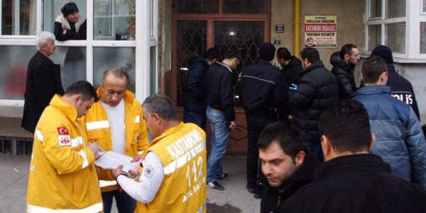 Merdivenden düşen adam öldü