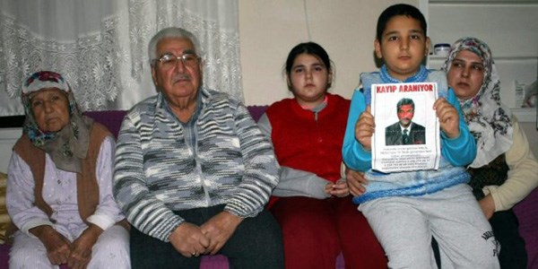 Devlet kayıp memurun maaşı ve ikramiyesini geri istedi
