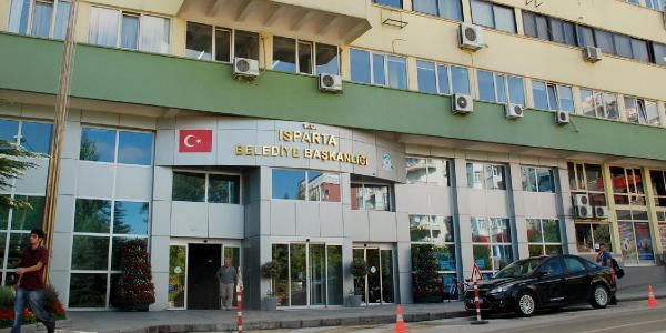 Isparta Belediyesi'nin tm gayrimenkullerine haciz konuldu