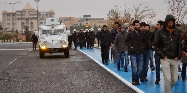 Harran Üniversitesi'nde basın açıklaması gerginliği
