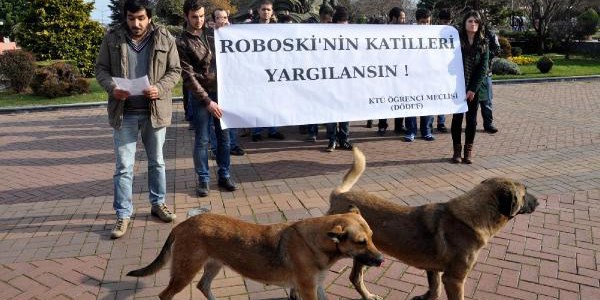 KTÜ'lü Öğrencilerden Uludere protestosu