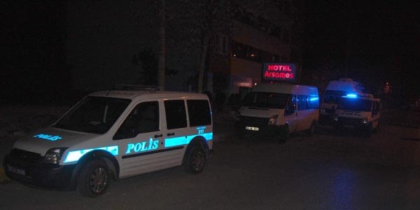 Yolunu kaybeden kadın otele sığındı