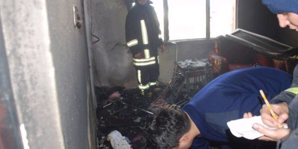Sigara içerken uyuyakaldı, hayatını kaybetti