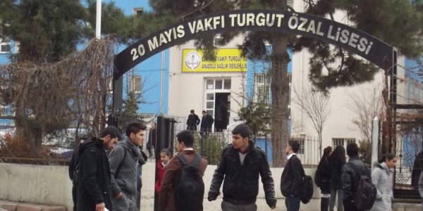 Öğrencisini cetvelle yaraladı, pişman olup özür diledi