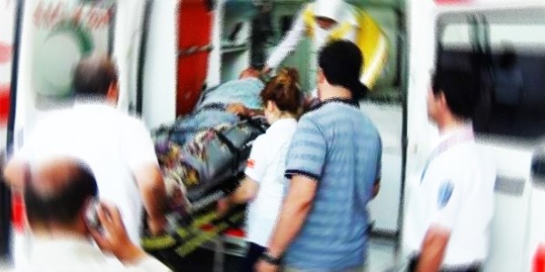 Ambulans ile cezaevi aracı çarpıştı: 1 ölü, 11 yaralı