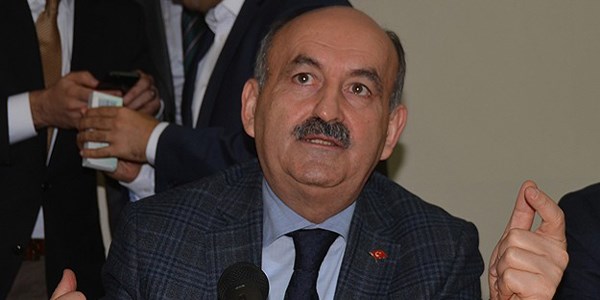 Müezzinoğlu: Mevsimsel grip salgını var, panik yok