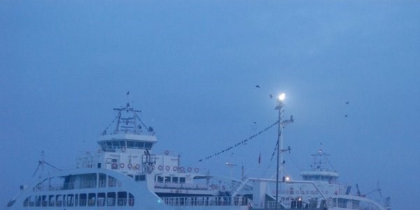 Çanakkale'de gece boyunca sis etkili oldu