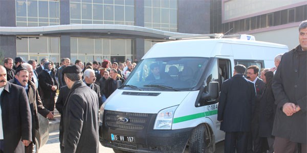 Kemik iliği tedavisi gören genç doktor hayatını kaybetti