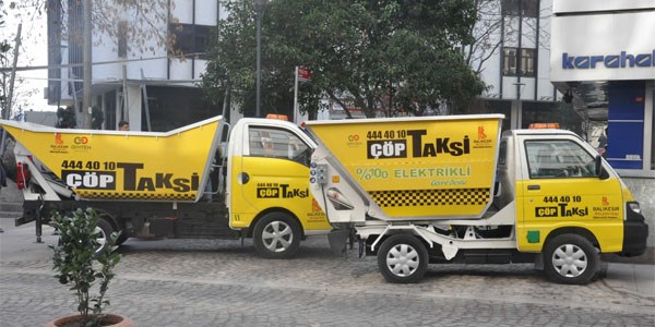 Vatandaşın ayağına taksili çöp hizmeti