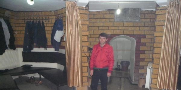 Hamamı, kamerayı peştemalle kapatıp soydular
