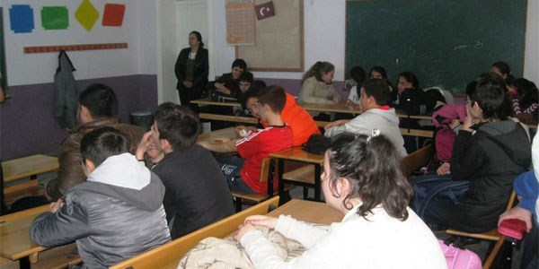 ASTED okullarda eğitimlerini sürdürüyor