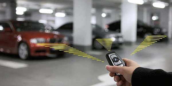 Sinyal bozucuyla arabanın kitlenmesini önleyip...