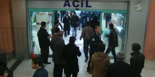 Doktorlara bıçaklı saldırı girişimi