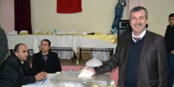 Minibüsçüler Odası Başkanı güven tazeledi