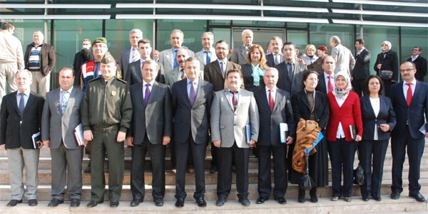 Muhtarlara 'vatandaşı devletten soğutmayın' uyarısı