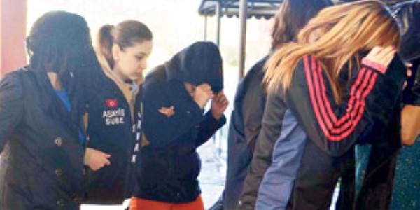 Cudi Dağı'nda zorla fuhuş yaptırmışlar!