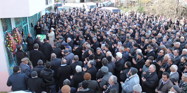 Eski Aydınlar belde belediye başkanı kalbine yenildi