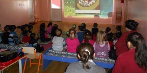 Anaokulu öğrencilerine diş sağlığı semineri