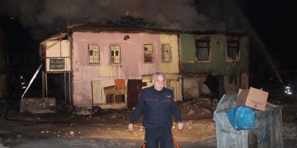 Başkent'te yangın paniği