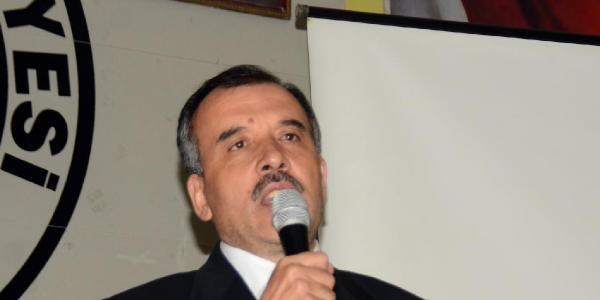 Ak Partili ilçe belediye başkanı partisinden istifa etti