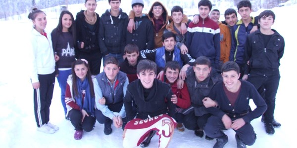 Bu lisede 7 dil konuşuluyor