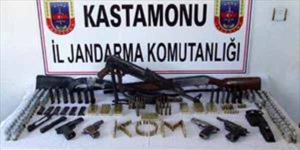 Kaçak silah operasyonu: 2 gözaltı