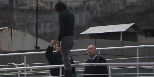 'Ver elini ölmeye değer mi?' diyen polis intihardan vazgeçirdi