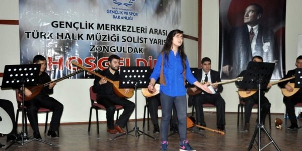 Zonguldak'ta, Türk Halk Müziği solist ve solo çalgı yarışması yapıldı