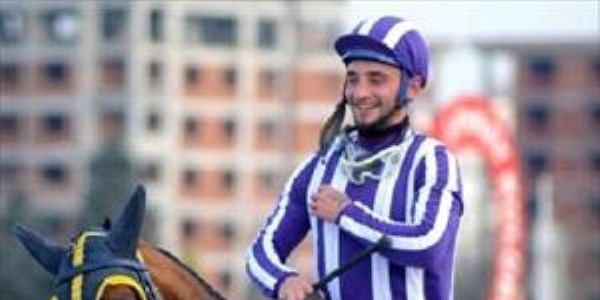 Attan düşen jokey ağır yaralandı