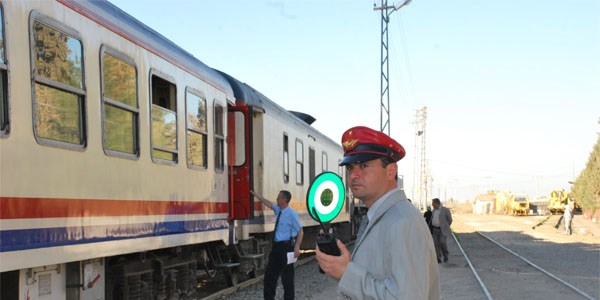 Ceylanpınarlılar modern tren istiyor