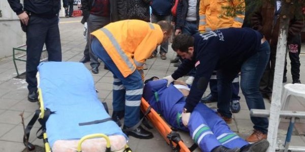 Otomobilin çarptığı temizlik işçisi yaralandı