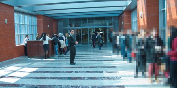 'Etek altı' görüntü çekten müdüre suçüstü