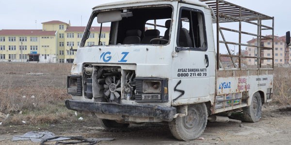 Metruk evlerden sonra şimdi de hurda araçlar