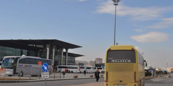 Kayseri otogarında otobüslerde lastik denetimi yok