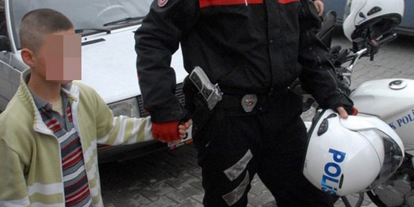 Berber çırağı ve ailesine psikolog desteği