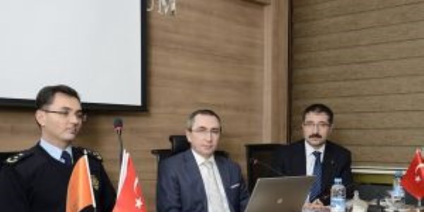 Çorum polisi işadamlarını bilgilendirdi