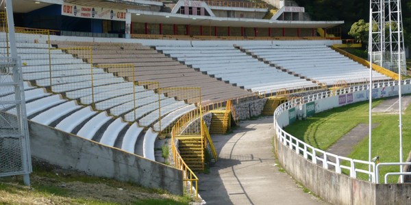 Stadyumlarda gece mitinglerine vize