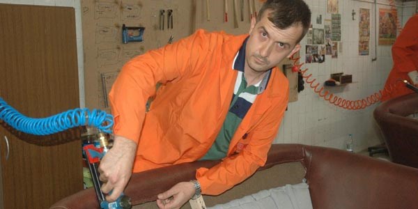 Fabrika gibi cezaevi