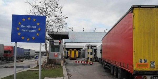 TIR'lar Kapıkule'de kuyruk oldu