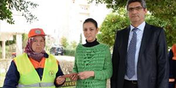 Muratpaşa işçisinden örnek davranış