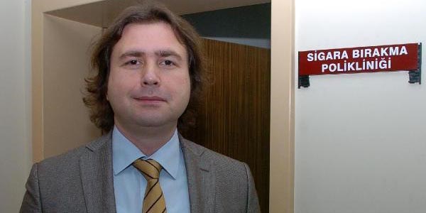 Başhekim, Sigarayı Bırakma Polikliniği'nde sigarayı bıraktı