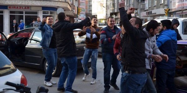 Askerler uğurlanmaya başladı