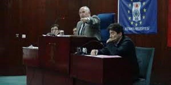 Kütahya Belediye Meclisi karıştı